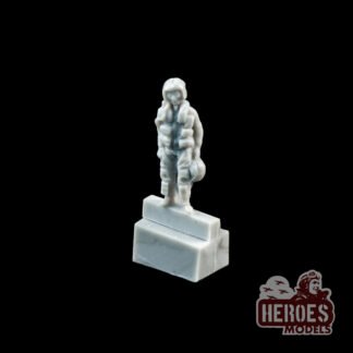 1/144 Modern pilot standing up. Pose 4